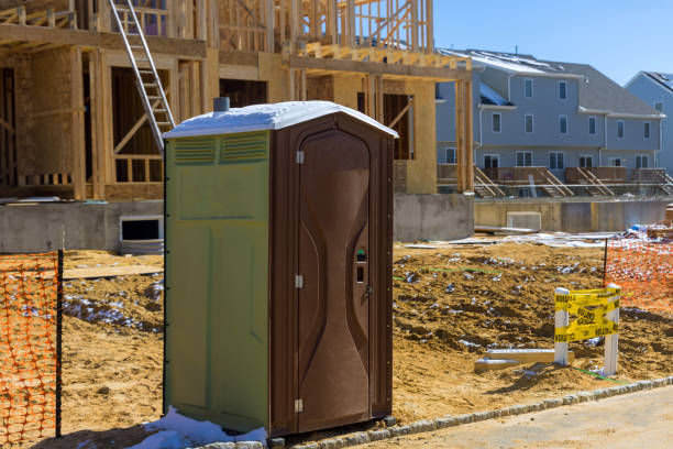 Portable Toilet Options We Offer in Huber Ridge, OH